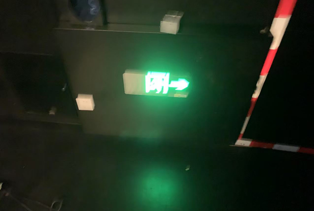 酒店賓館消防應(yīng)急疏散指示應(yīng)該如何安裝?消防應(yīng)急疏散指示燈的安裝規(guī)范
